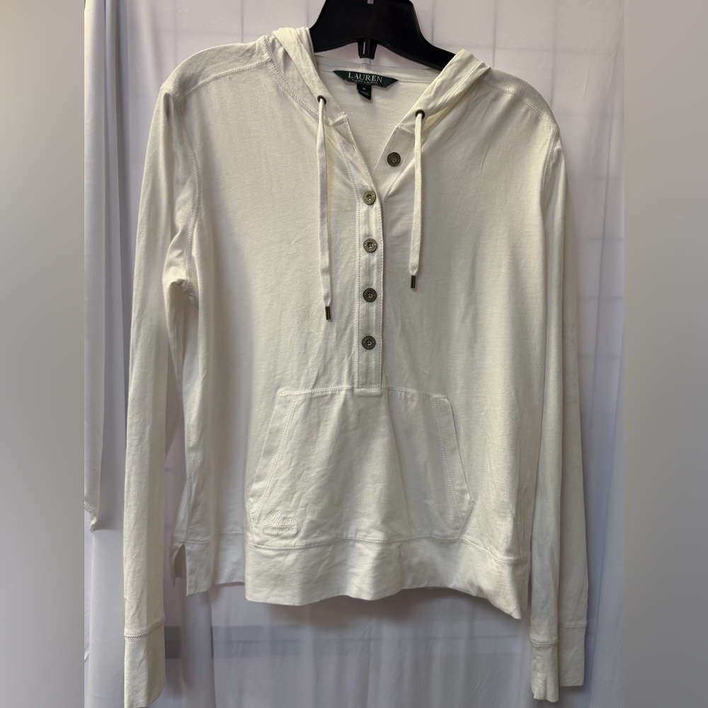 Ralph Lauren White Crewneck Tee with Branded Neck Label.Size Medium